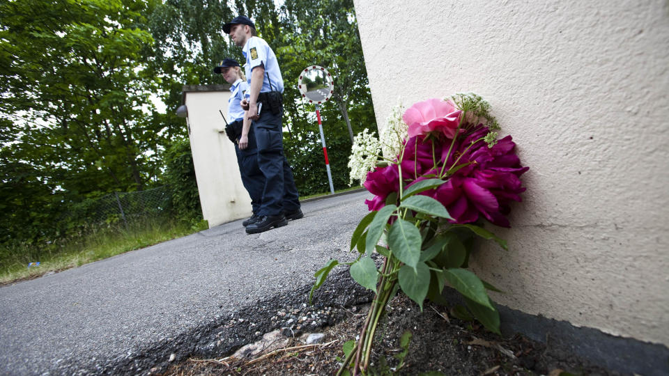D�DE I FARENS BIL: En ett�ring d�de i g�r etter � ha blitt glemt igjen i farens bil. FOTO: Martin Sylvest Andersen/Scanpix