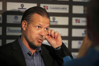 FORTSATT VIF-FAN: Aalesunds-trener Kjetil Rekdal gleder seg over framgangen til kveldens motstander V�lerenga. Foto: Svein Ove Ekornesv�g, Scanpix