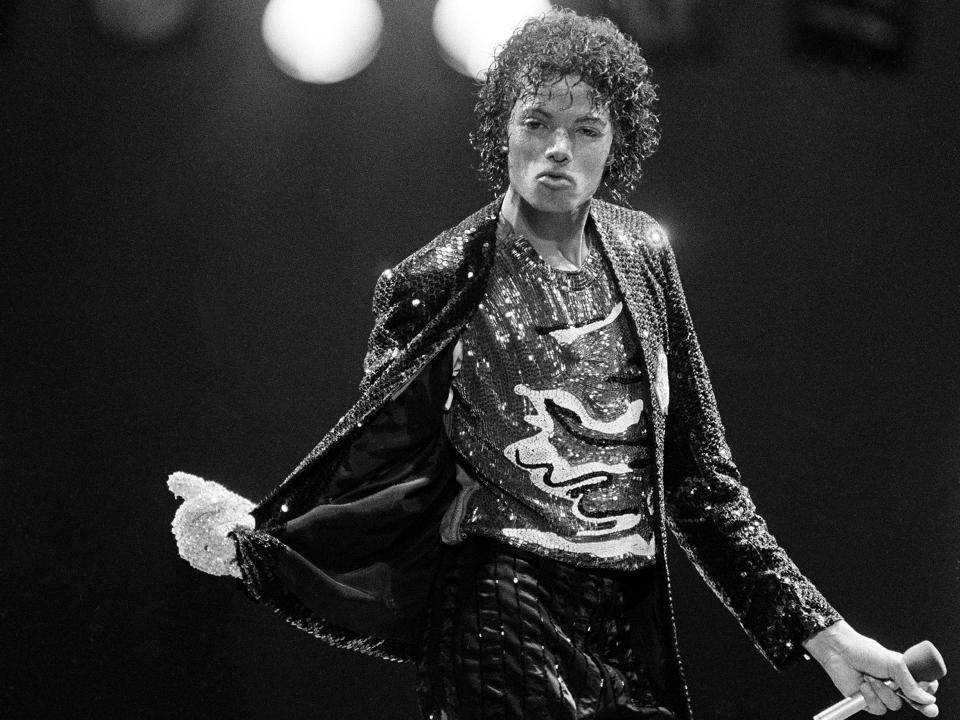 KONGEN AV POP ER D�D: Send din siste hilsen til Michael Jackson.  Her ser du kongen i aksjon i 1984. Foto: Scanpix.