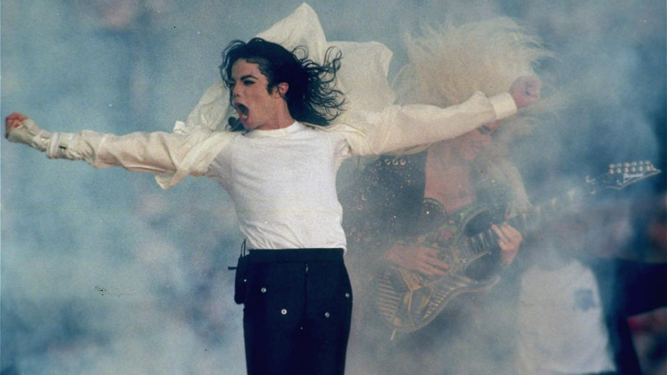 SKULLE HOLDT 50 KONSERTER: Michael Jackson d�de av hjertestans like f�r han skulle i gang med en gigantisk konsertrekke i London. Her fra et show i 1993. Foto: AP/Rusty Kennedy