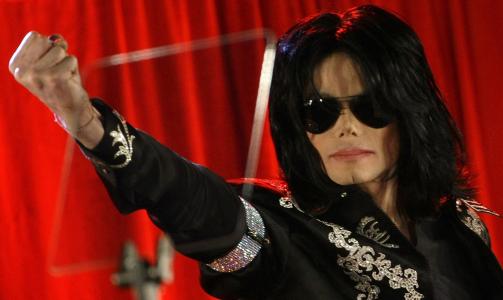 HARDT PROGRAM: Michael Jackson holdt tidligere i �r en pressekonferanse for � annonsere London-konsertene. FOTO: SCANPIX/AP