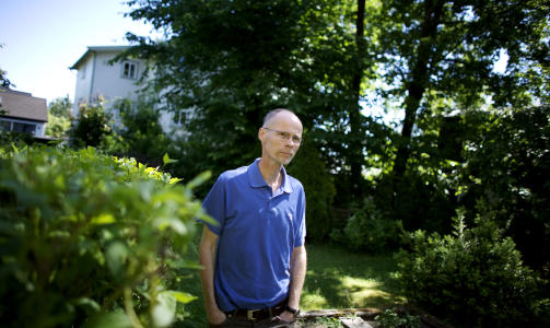 �DELAGT LIV: - Det har blitt ut�vet grov uforstand gjennom minst 30 �r. Som f�lge av dette er mitt liv �delagt, sier Frode Olsgard, som hittil har kjempet en lang og forgjeves kamp for � trygge arbeidsforholdene ved Universitetet i Oslo. Foto: Torbj�rn Gr�nning