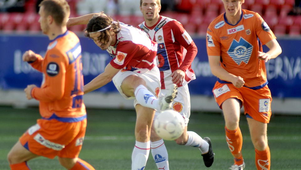 SENKET REKA: Adriano Munoz sk�ret det f�rste m�let da Troms� fullt fortjent tok tre poeng hjemme mot Aalesund i kveld.
Foto: Rune Stoltz Bertinussen / SCANPIX
