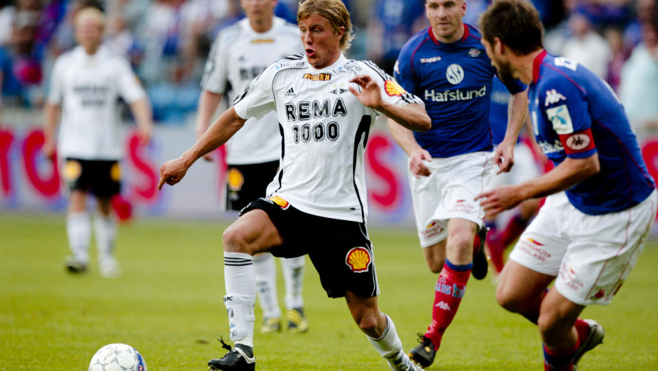 L�P FRA ALLE: Rosenborg er overlegne alt og alle med et spill som bare kan spre glede, mener v�r kommentator. Rosenborg slo V�lerenga 2-1 p� Ullevaal s�ndag kveld.
Foto: Stian Lysberg Solum / SCANPIX