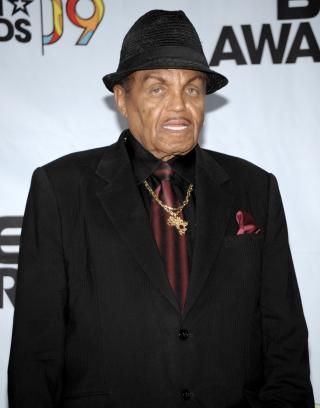 FAR: Michaels far, Joe Jackson, tok del i hyllesten av sin s�nn, og ble sv�rt beveget over flere av kveldens innslag. (AP Photo/Dan Steinberg)