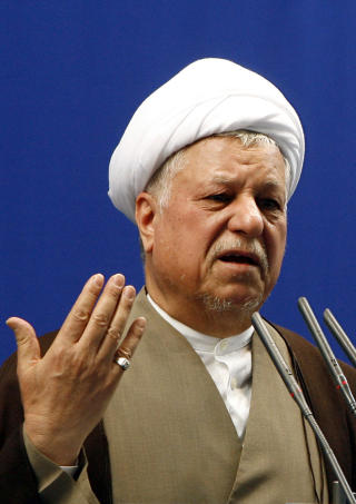 BLE AVSL�RT: Akbar Ganji skrev som journalist om de mektigste i Iran som fors�kte � fjerne enhver opposisjon. Irans rikeste mann Akbar Hashemi Rafsanjani var en av dem han knyttet til det han kalte etterretningsmafiaen. Foto: AFP/ATTA KENARE