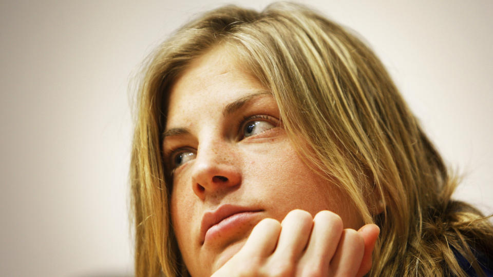 SKAL TILBAKE:Astrid Uhrenholdt Jacobsen p�dro seg flere bruddskader under en sykkelvelt i helgen. Skiforbundet kommer til � sette inn de ressurser som er n�dvendig for � f� skiesset klar til OL i Vancouver.  Foto: H�kon Mosvold Larsen / SCANPIX