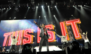 SISTE �VELSE: Michael under den siste �velsen f�r han d�de av hjertestans. Popstjerna skulle egentlig ha gjennomf�rt 50 konserter. Foto: AFP PHOTO/Kevin Mazur/AEG/WireImage.com