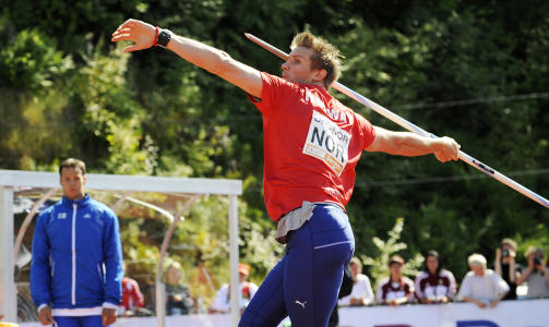 KLAR P� FREDAG: Andreas Thorkildsen ga seg etter tre kast i Bergen p� grunn av lyskeskade. Han fikk ny kjenning med skaden i g�r, men friskmeldte seg i dag.Foto: Marit Hommedal, Scanpix