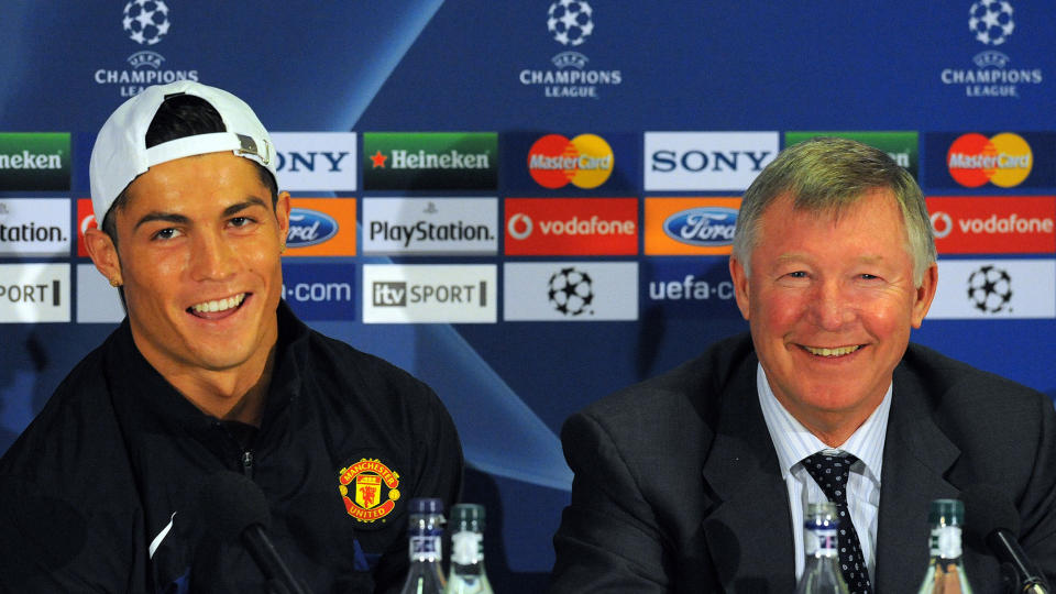 - FANTASTISK: Alex Ferguson over�ser Cristiano Ronaldo med superlativer samtidig som United bekrefter at de har f�tt overgangspengene fra Real Madrid. Foto: Paul Ellis, AFP/Scanpix