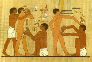 GAMMEL TRADISJON: Denne tegningen fremstiller omskj�ring i oldtidens Egypt. Foto: WIKIMEDIA COMMONS