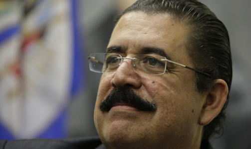 I WASHINGTON: Men den avsatte presidenten Manuel Zelaya vil tilbake til Honduras l�rdag, sier han onsdag. Foto: AP/SCANPIX
