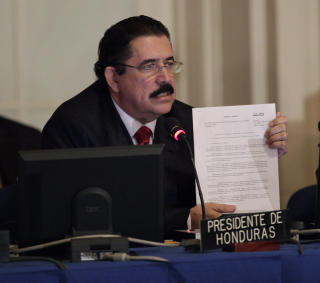 Den avsatte presidenten Manuel Zelaya under et m�te i Washington 1. juli. Foto: AP Photo/Alex Brandon