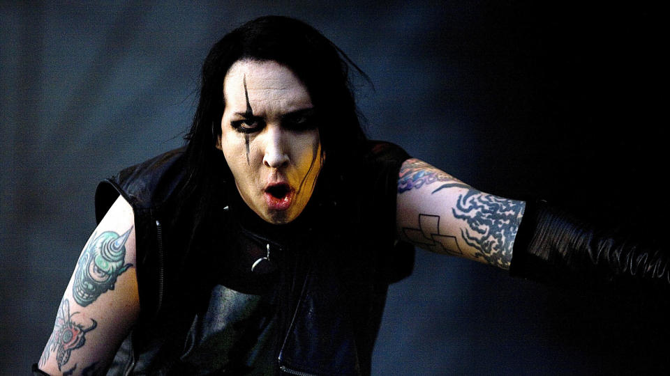 ANTIHELT: Marilyn Manson b�r se seg om etter ny jobb, i alle fall om man tar Quart-prestasjonen med i beregningen. Foto: Anders Gr�nneberg.