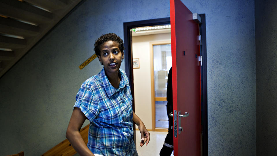 ANMELDTE HRS:  Her anmelder forfatteren Amal Aden stiftelsen Human Rights Service (HRS) til politiet. Foto: Nina Hansen