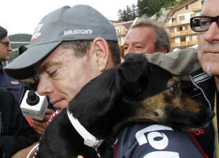 IKKE R�R BIKKJA: Evans likte heller ikke at journalistene ble for n�rg�ende da hunden Molly var med p� dopingkontroll.  Foto: SCANPIX/REUTERS/Regis Duvignau