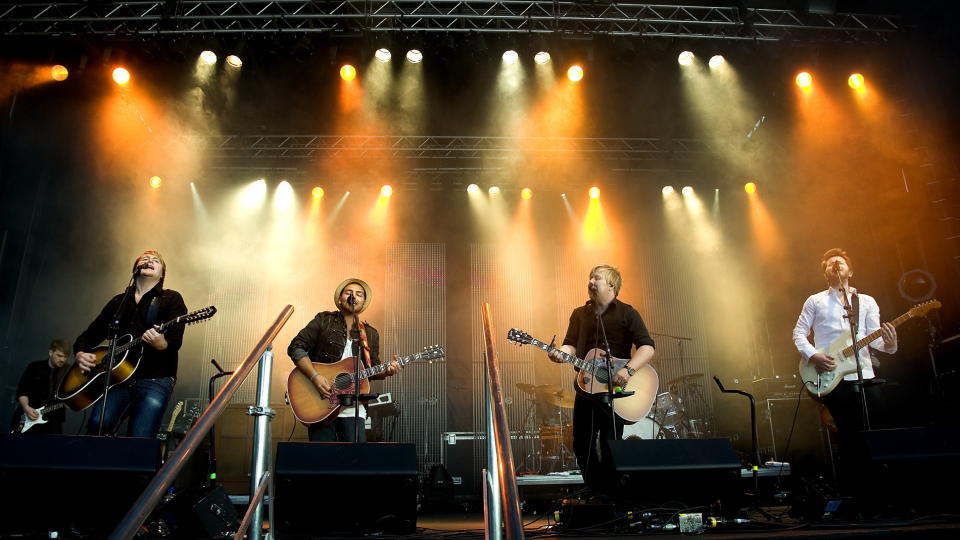 - IKKE GITARKAMERATENE: Lillebj�rn Nilsen har engasjert advokat for � f� slutt p� bruken av betegnelsen �De nye gitarkameratene� av kvartetten Holm, Fuentes, Nilsen og Lind. Foto: Scanpix