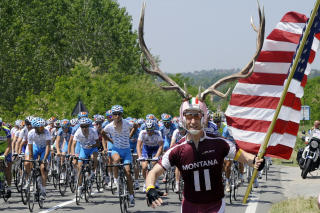 AMERICAN HERO: En Leipheimer-supporter fra hjemstaten Montana p� plass.  Foto: SCANPIX/AFP  / DAMIEN MEYER