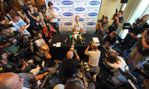 KOM MED LIKEVEL: Tom Boonen fikk i g�r lov til � bli med p� sykkelfesten, tross kokainavsl�ringen. Foto: AFP
