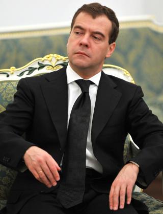 IKKE SJEF: - Mange mener at det fortsatt er Putin som bestemmer, sier Jakub M. Godzimirski. Foto: SCANPIX