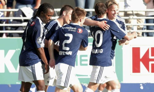 BIRKIRS ANDRE: Birkir Bjarnason feirer sin andre scoring for kvelden, 3-1-m�let som i praksis avgjorde kampen i Stavanger i kveld.
Foto: Stian Lysberg Solum, Scanpix