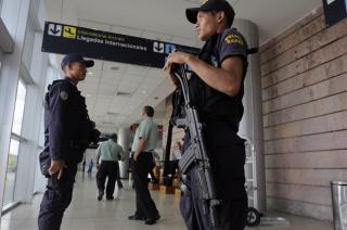 ADVARER: I Tegucigalpa advarer bispekollegiet Zelaya mot � komme tilbake. De mener det kan utl�se et blodbad om han vender hjem. Den honduranske kirken er sv�rt konservativ og har lenge v�rt kritisk til Zelaya. Foto: SCANPIX