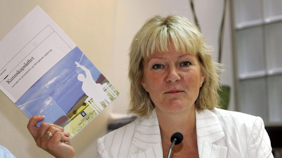 HVA HAR SKJEDD ETTER DETTE?: Utdannings- og forskningsminister Kristin Clemet presenterte i 2005 de nye l�replanene som ble laget i forbindelse med gjennomf�ringen av Kunnskapsl�ftet. Foto Knut Falch / SCANPIX