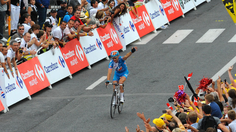 BRUDDENES TOUR? Team Columbias sportsdirekt�r tror vi kan f� flere scener som den i g�r, da Thomas Voeckler trillet ensom over m�l, dersom lagene med gode spurtere ikke snart begynner � hjelpe til i hovedfeltet for � kj�re inn brudd. Foto: SCANPIX/AFP/LIONEL BONAVENTURE
