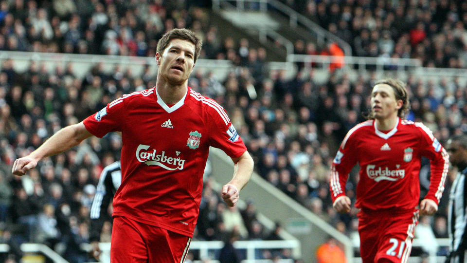 SOLGT!: Liverpool har n� bekreftet at Xabi Alonso selges til Real Madrid. Overgangssummen skal ligge p� omtrent 300 millioner kroner og spanjolen reiser til Madrid i morgen for den obligatoriske legesjekken. Foto: AP