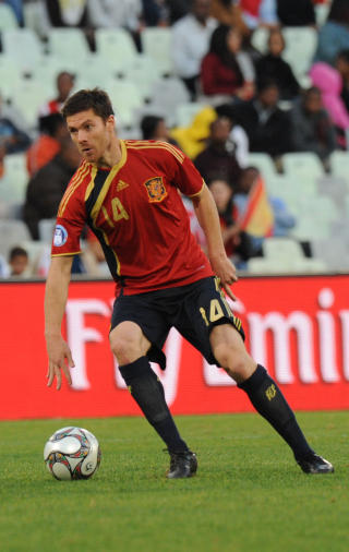 3. PLASS I PR�VE-VM: Xabi Alonsos Spania kom p� 3. plass i sommerens Pr�ve-VM i S�r-Afrika. Foto: AFP