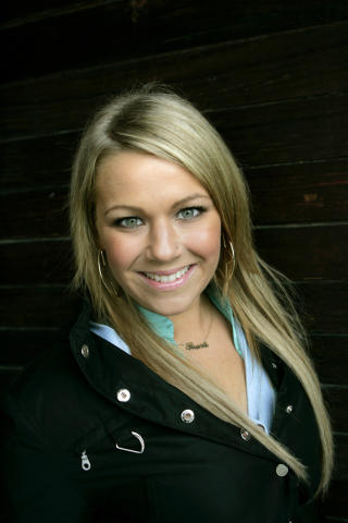 STILLER NAKEN: Artist Maria Haukaas Storeng (29). Foto: Mats Andersson / SCANPIX