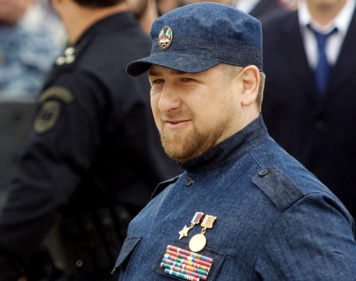 BLE UTPEKT SOM DRAPSMANN: Tsjetsjenias president Ramzan Kadyrov ble utpekt som Estemirovas morder. Foto: AFP PHOTO / KAZBEK BASAYEV/SCANPIX