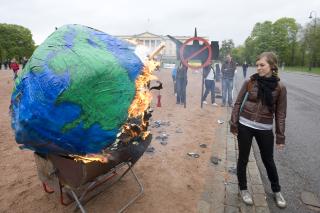 H�PER: Leder for Natur og Ungdom, Ingeborg Gj�rum, h�per at de neste fire �rene vil bedre. Foto: SCANPIX