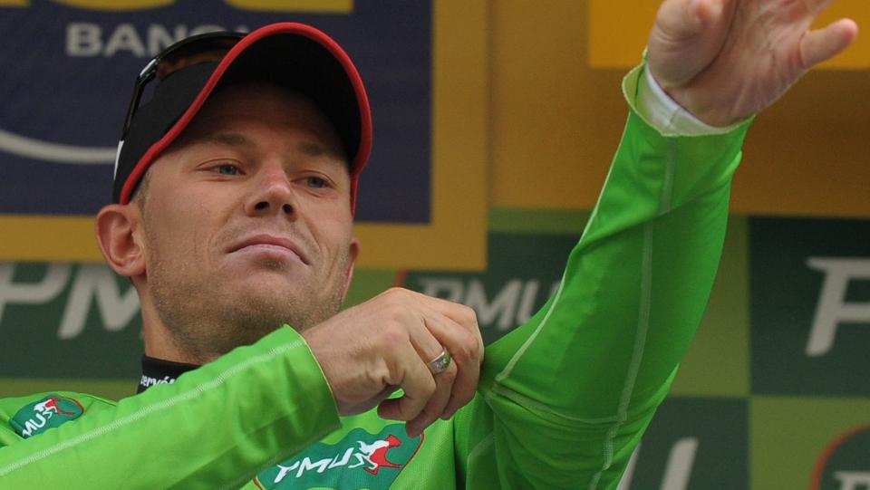 LEI AV GR�NT? Thor Hushovd sier det frister mer med seire i v�rklassikerne og VM enn enda en poengseier i Tour de France, en bragd han har klart to ganger allerede.  Foto: Christophe Karaba, EPA/Scanpix