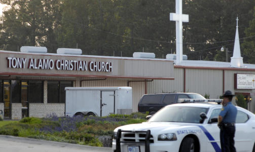 SAMLINGSSTEDET:  Tony Alamo Christian Church ligger i Fouke i USA. Foto: AP Photo/Mike Wintroath