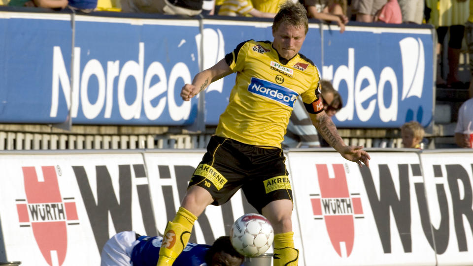 TIL CRAVEN COTTAGE: Bj�rn Helge Riise skal v�re klar for Fulham og Premier League. Dermed blir han tredje nordmann i Roy Hodgons London-klubb.
Foto: Terje Bendiksby / SCANPIX .