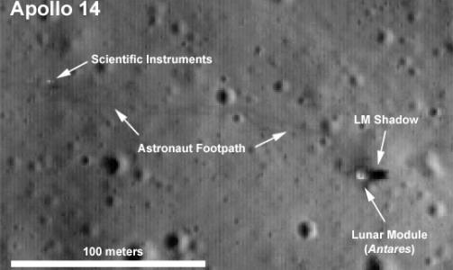 FOTAVTRYKK: P� dette bildet har NASA tegnet inn at man kan se romstasjonen og dens skygge, samt forskningsintrrumenter og astronautenes fotavtrykk. Foto: NASA/Goddard Space Flight Center/Arizona State University
