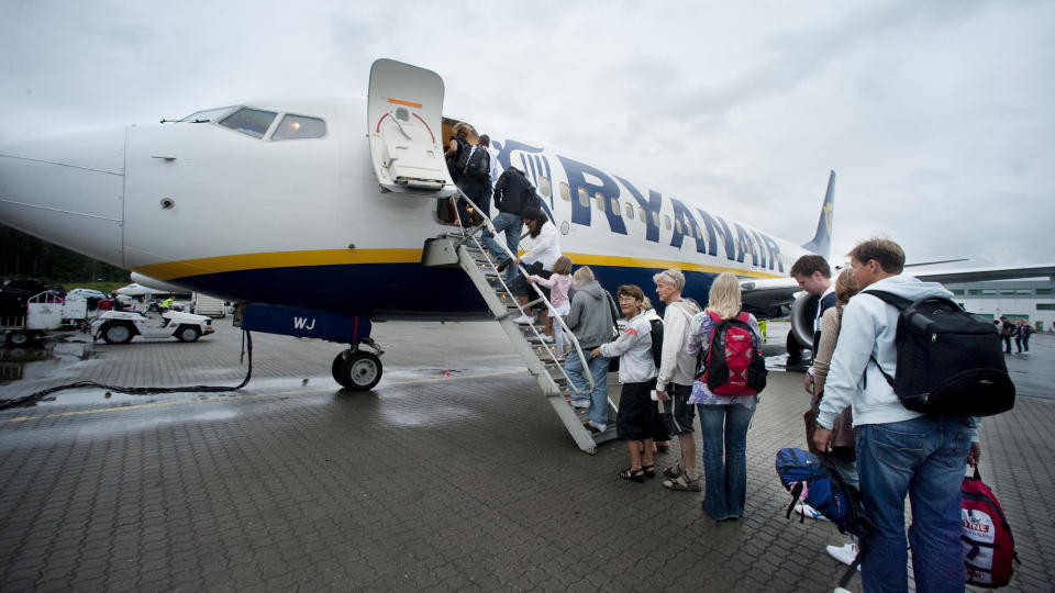 PRISBEVISSTE: Dagbladet snakket med 40-50 passasjerer p� vei til Birmingham fra Sandefjord Lufthavn i g�r kveld. Alle hadde valgt Ryanair p� grunn av lave priser. Foto: John Terje Pedersen