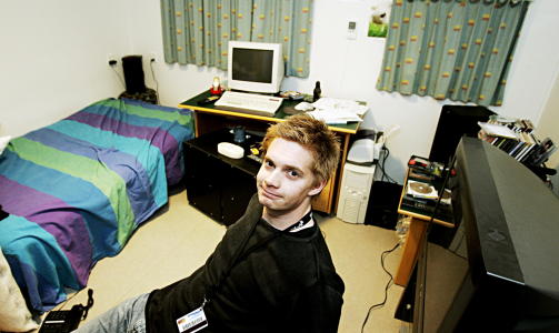 F�RSTE �BIG BROTHER�-VINNER: LArs Joakim Ringom (31) er n� utdannet fjernsynsregiss�r fra H�gskolen i Lillehammer. Foto: Torbj�rn Gr�nning