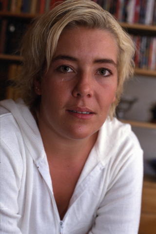 SA OPP JOBBEN: Ihne Vagmo (37) ble hengt ut som riksbitch. Hun sa opp jobben etter �Robinsoneskpedisjonen�. Foto: Truls Brekke
