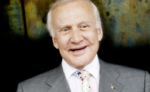 DARK SIDE OF THE MOON: Buzz Aldrin (79) har skrevet bok om problemene etter m�neferden.