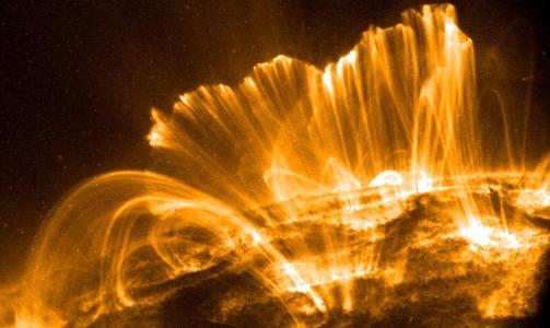 SKYVER VEKK KOSMISKE STR�LER FRA JORDA? Dette solutbruddet er fra 2000. Solutbrudd, eller CME'er, har st�rre p�virkning p� klimaet p� jorda enn det man tidligere har trodd, if�lge de danske forskerne. FOTO: EPA PHOTO/SCANPIX/ AFP/NASA