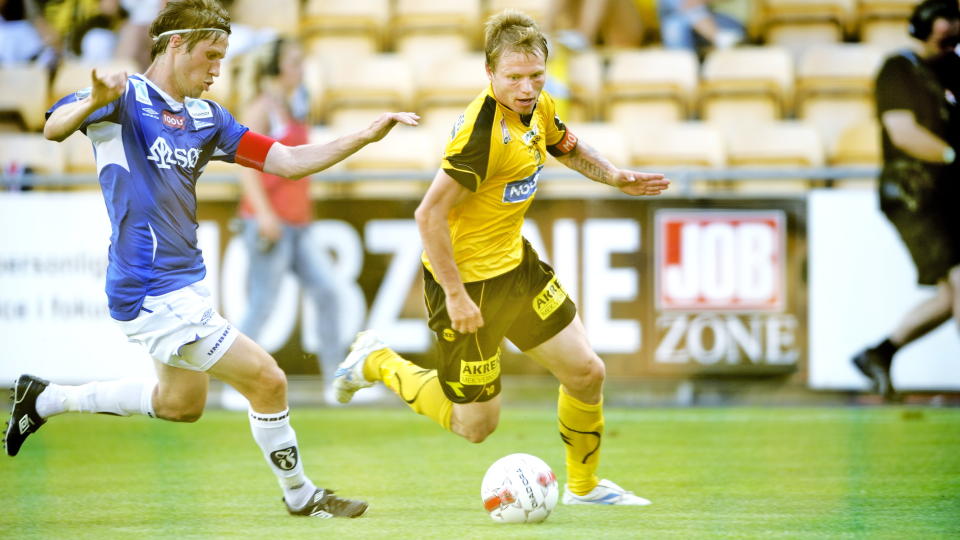 SNART FULHAM-KLAR: Bj�rn Helge Riise er bare en legesjekk unna en overgang til Premier League-klubben Fulham. Lillestr�m-spilleren regner med � signere den endelige kontrakten onsdag, opplyser agent Tore Pedersen. Foto: Thomas Rasmus Skaug/Dagbladet