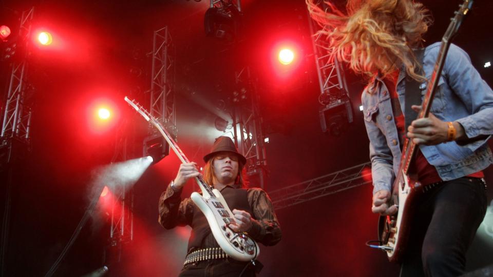EN INSTITUSJON: Hultsfred har v�rt en av de viktigste festivalene i Skandinavia. N� legges den trolig ned. Her et bilde fra Hellacopters' konsert i 2005.  
Foto Mats Andersson / SCANPIX SVERIGE