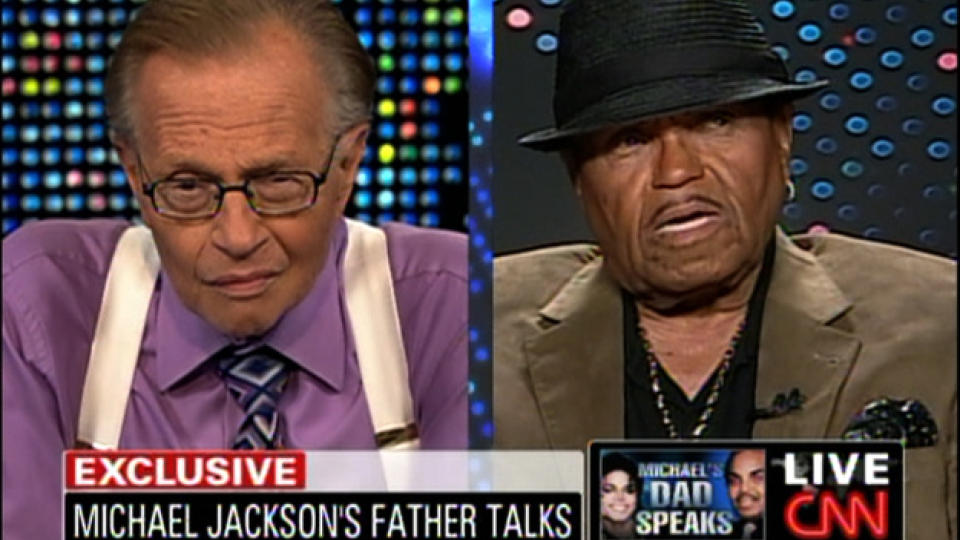 M�TTE MOTSTAND: CNN-veteranen Larry King stilte Joe Jackson flere t�ffe sp�rsm�l under da Michaels far var gjest p� talkshowet hans i g�r. Foto: AP Photo/CNN/Larry King Live