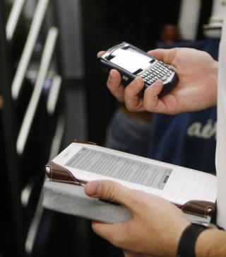 IKKE FOR LESEBRETTET: Barnes and Nobles b�ker kan leses p� Blackberry-telefoner, men ikke p� Kindle-lesebrettet. Foto: SCANPIX /REUTERS/Lucas Jackson