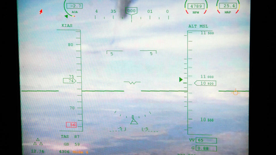 - DREPT AV FJERNSTYRT FLY: Bildet viser siktet p� et f�rerl�st Predator-fly. Et slikt skal ha avfyrt Hellfire-raketten som angivelig tok livet av Osama bin Ladens tredje eldste s�nn Saad bin Laden. Foto: ETHAN MILLER/GETTY/AFP/SCANPIX
