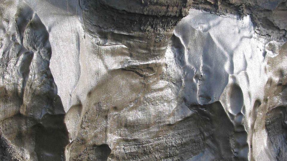 PERMAFROST: Her i Sibir finnes noe av permafrosten. Jorden er her frosset hele �ret, og inneholder karboner. Foto: Edward A. G. Schuur