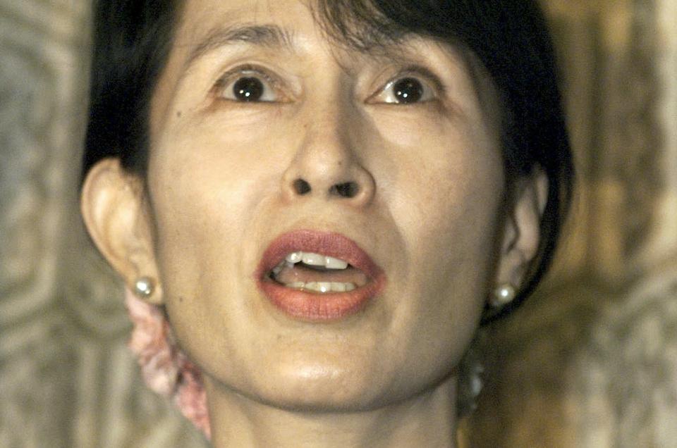 OPPOSISJONSLEDER: Til tross for at hun har tilbrakt 13 av de siste 19 �rene i fengsel, er Aung San Suu Kyi fremdeles leder av opposisjonspartiet National League for Democracy, som vant valget i 1990, uten at milit�rjuntaen godtok valgresultatet. Foto: REUTERS/Patrick de Noirmont