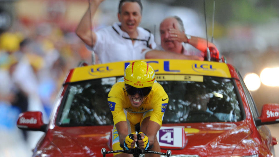 R�STERK: Alberto Contador viste seg ikke bare som den beste klatreren i Tour de France, men ogs� en av de aller beste temporytterne i feltet da han gikk helt til topps p� tempoetappen rundt den idylliske Annecysj�en.Foto: SCANPIX/AFP PHOTO/PASCAL PAVANI